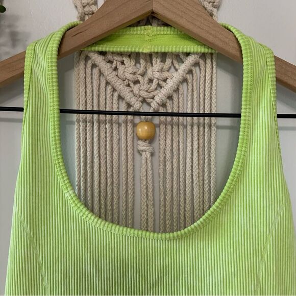 AMERICAN EAGLE Women’s Ribbed Seamless Cropped Green Halter Tank Top Size Medium - Picture 3 of 11